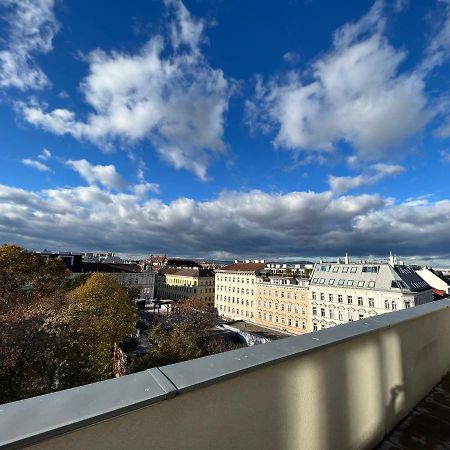 Penthouse Near Central Station With Free Parking Wien Exteriör bild