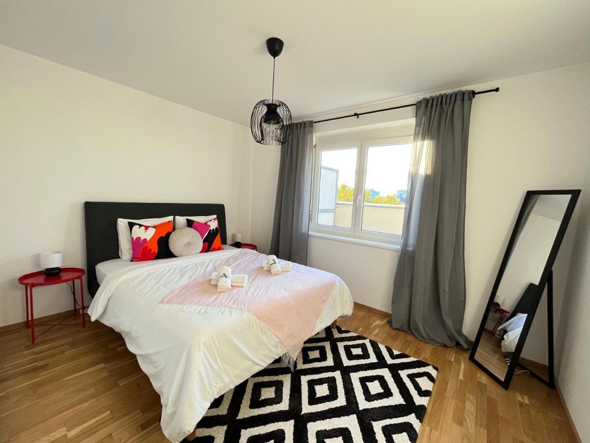 Penthouse Near Central Station With Free Parking Wien Exteriör bild