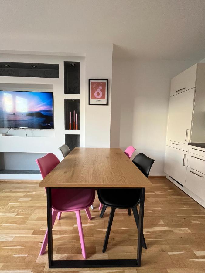 Penthouse Near Central Station With Free Parking Wien Exteriör bild